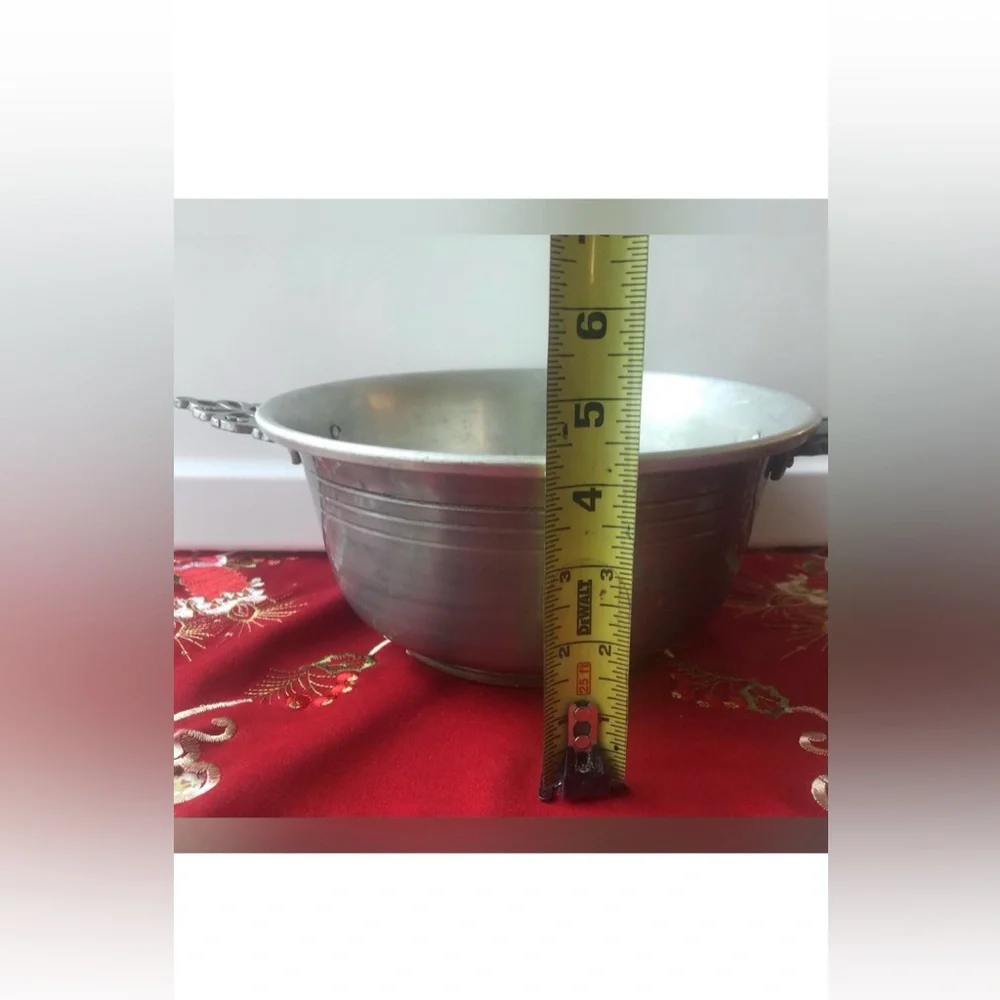 Everlast Silver Decorative Covered Casserole Pan